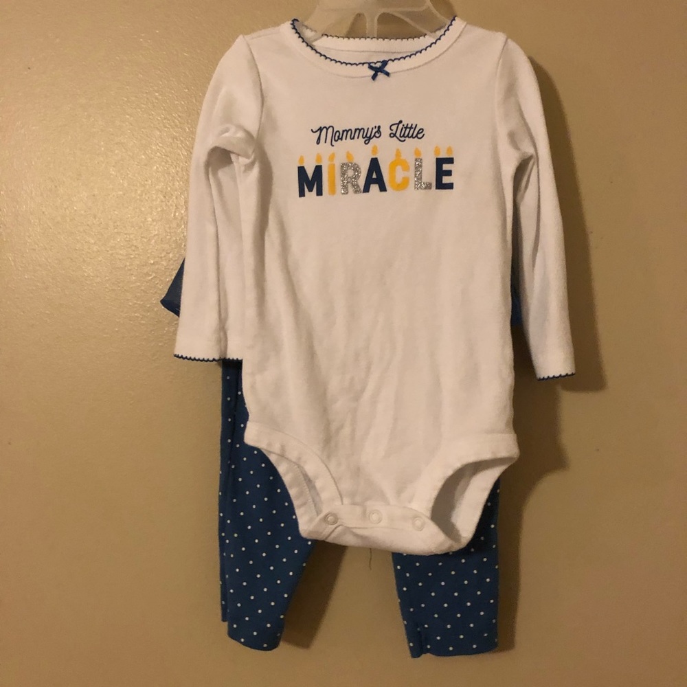 Carter’s Infant Set